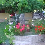 ζορμπάς 3*